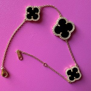 Clover bracelet
